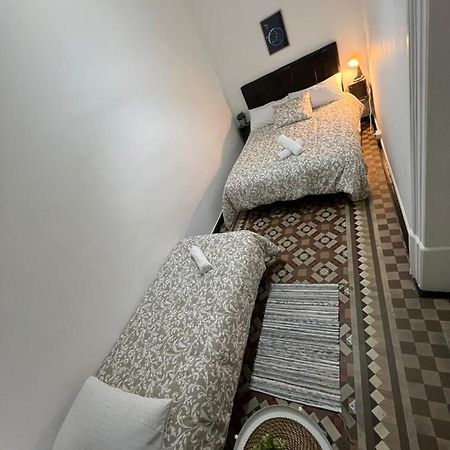 A & M Barcelona Hostal Exteriör bild