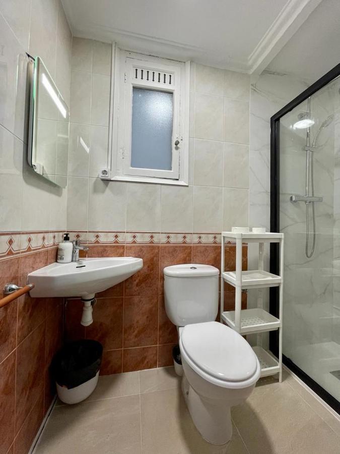 A & M Barcelona Hostal Exteriör bild